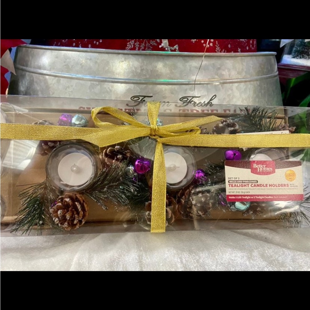 NEW* WINTER TEALIGHT CANDLE HOLDER SET - Picture 9 of 13